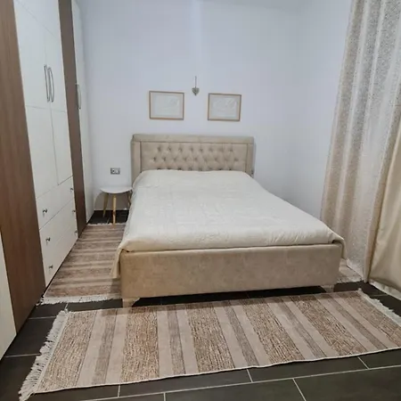 דירה Dev